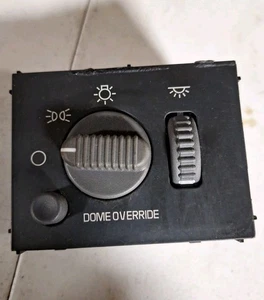 1999-2002 Chevrolet Silverado  - Headlight Switch - Picture 1 of 4