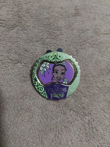 Disney Pin - Princess and the Frog - Tiana Spinner Double-Sided. 72834 - Picture 1 of 3