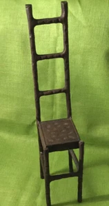 Hierro Fundido, Silla Alta para Muñeca/Soporte de Exhibición 15" Alto, Pátina Marrón Oscuro - Imagen 1 de 4