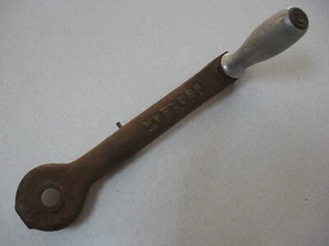 VINTAGE CAST IRON MUELLER METAL HANDLE INDUSTRIAL FACTORY FARM RAT ROD - Picture 1 of 6
