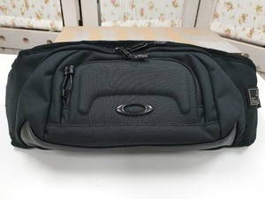 oakley hip pack