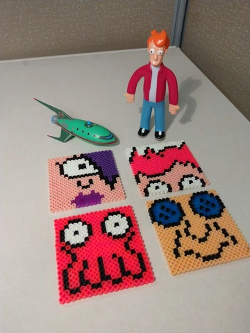 Futurama Items Planet Express Ship, Bendable Philip J. Fry, and 4 Art Perlers Cover
