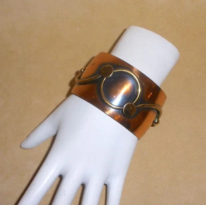 Vintage Mid-Century Copper Cuff Bracelet - Unsigned - Picture 1 of 9