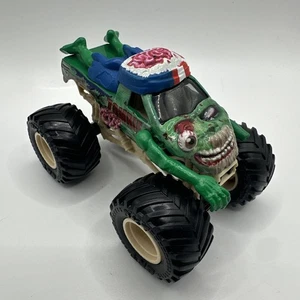 Monster Jam 1:64Monster Truck Green Zombie - Picture 1 of 11