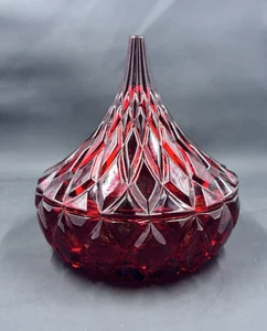 Vintage Ruby Red crystal glass candy dish with lid, xmas, collect - Picture 1 of 7