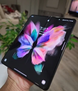 Samsung Galaxy Fold - 512GB - Cosmos Black (AT - Picture 1 of 7