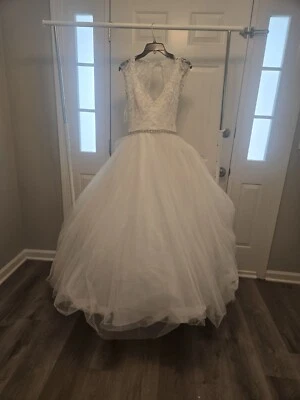 Vestido de novia de salón sin mangas con espalda abierta talla 12 Foto 1 de 2