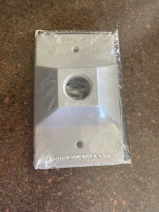 red dot LC-11 Lampholder Cover, 1/2”, Silver - Picture 1 of 2