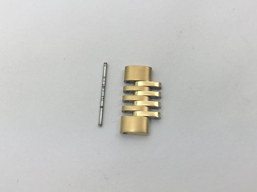 Michael Kors Link modello MK 8638 tono oro finitura lucida e spazzolata 20 mm