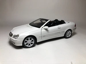 1/18 KYOSHO Mercedes-Benz CLK-Cabrio WHITE - Picture 1 of 24
