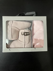 UGG Baby Classic and Lovey - Größe: 04/05 - 12/18 Monate - Bild 1 von 12