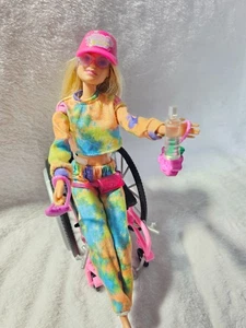 Barbie Rollstuhl Puppe N 8 Teile Serien Mix Set - Bild 1 von 22