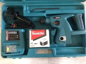 Makita BHR200 Akku-Bohrhammer 24V SDS + neuer 3,1Ah Akku Ladegerät & Koffer - Bild 1 von 19