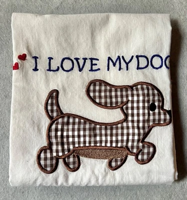 Funda de almohada de algodón bordada con texto "I Love My Dog" y aplique de cachorro de guinga Foto 1 de 4