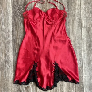 Victoria’s Secret Schlupfkleid rot LIQUID Satin schwarz zart Spitze S Bügel BH - Bild 1 von 15