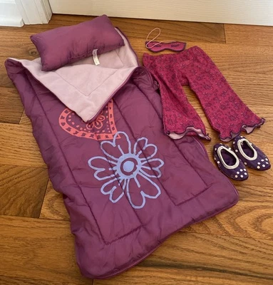 Muñeca American Girl púrpura saco de dormir pijama pantalones, máscara para dormir y zapatillas  Foto 1 de 4