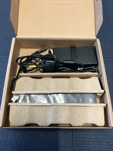 Stacja dokująca Dell WD19S i adapter sieciowy Dell 180W fabrycznie nowy zapieczętowany box - Zdjęcie 1 z 8