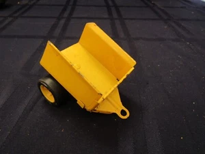 Vintage Metal & Plastic Tonka Yellow Tractor Cart / Trailer ~ 3 1/8" x 2.0" - Picture 1 of 8