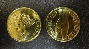 Sexy Niña Novedad Ficha Cabezas de Moneda Gano - Colas Perdes Fiesta Juguete de Juego - Imagen 1 de 1