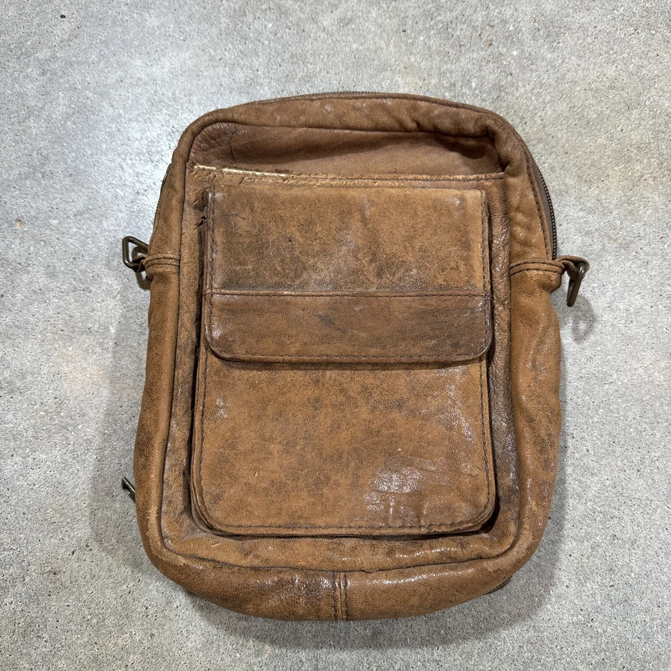 Sacola Scully Western Masculina Aerosquadron Aba Frontal Nogueira *Falha, Sem Alça - Imagem 1 de 4