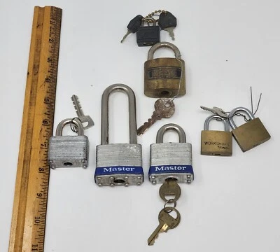 Lot Of 7 MASTER Reese, Lark, Pad Locks Commercial Grade Padlocks With Keys  - Image 1 of 4