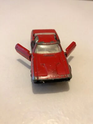 Playart Dodge Challenger rojo 1 64 puertas Hong Kong cupé abierto interior blanco Foto 1 de 4