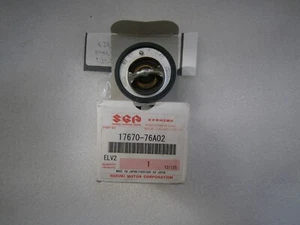 SUZUKI 82deg THERMOSTAT NEW GENUINE 17670-76A02 - Picture 1 of 2