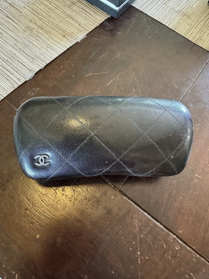 CHANEL CC Logo Quilted Black Hard Clamshell Eyeglass Sunglasses Case Italy 6inch - Image 1 of 1
