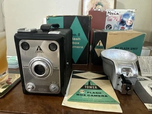 Vintage 1950s Tower Model 8 120mm Box Camera West Germany BC Flash Unit W/Box - Picture 1 of 19