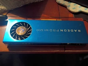 AMD Radeon Pro WX 3200 4GB - Picture 1 of 3