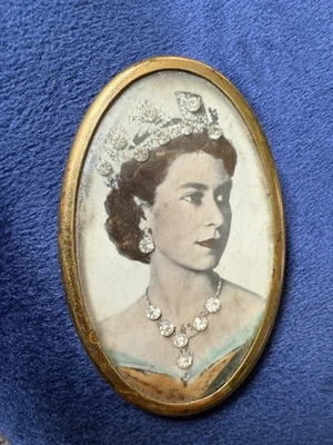 1953 Coronation Broach Queen Elizabeth II - Image 1 of 3