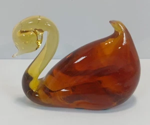 Vintage Pilgrim Art Glass Amber Swan Figurine - Picture 1 of 6