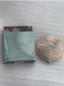 Estee Lauder - Picture 1 of 5