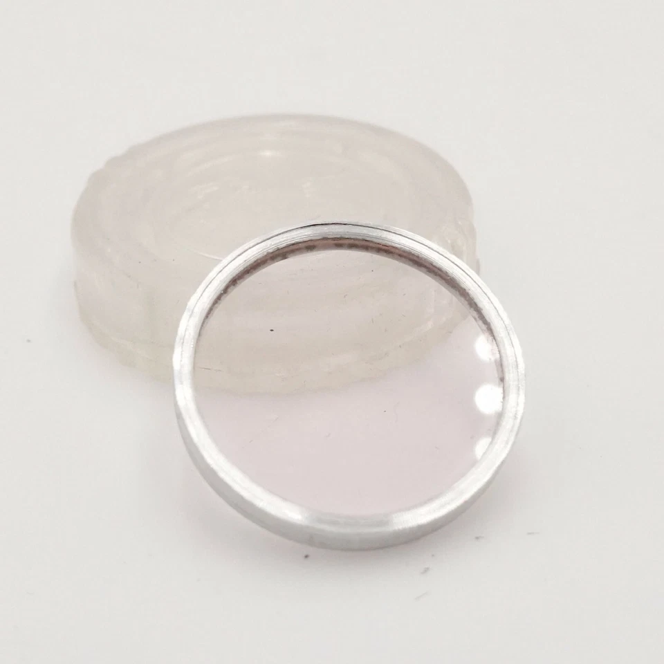 Tiffen 21.5mm Skylight Series 4 Camera Lens Filter & Case #OT-4346 - Image 1 of 4