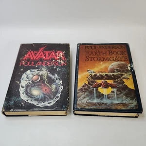 The Avatar & The Earth Book of Stormgate by Poul Anderson lot of 2 BCE HC/DJ - Foto 1 di 15