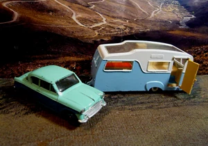 Dinky Toys Caravan a quattro cuccette # 117 con Sunbeam Rapier# 166. Diecast 1/43. - Foto 1 di 9