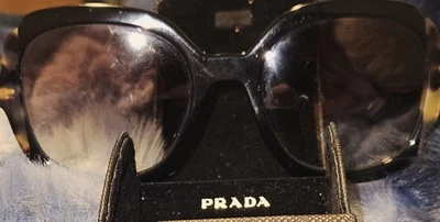 Gafas de sol para mujer Prada SPR 16U usadas negras autenticidad garantizada (negras) - Imagen 1 de 4