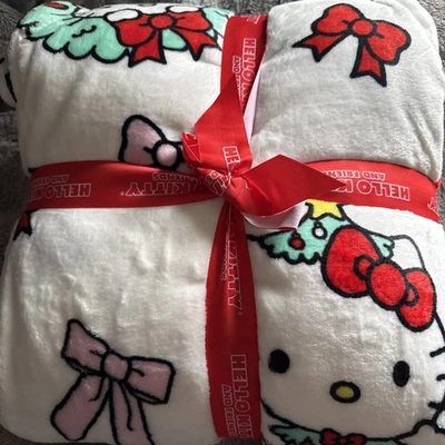 NUEVO Hello Kitty Navidad Blanco Felpa Manta Coronas y Lazos REINA talla Foto 1 de 2