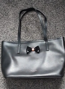Ted Baker Black Clutch Handbag Bow Accent Women’s Medium Size-Only £25.50! - Picture 1 of 7