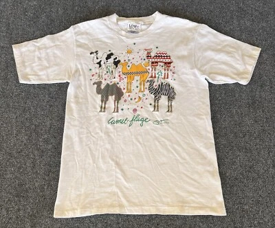 Camiseta Baja + He aquí De Colección Blanca “Camel-Flage” Estampado Deslumbrante Humoroso Para Hombres Grande Foto 1 de 4