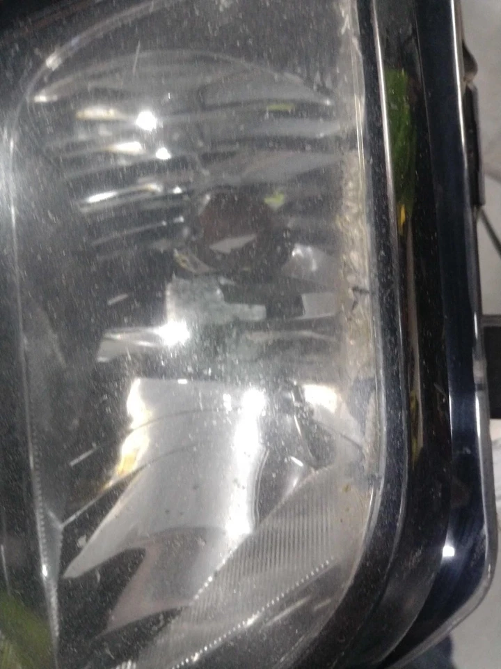 Volkswagen Jetta GLI 2016 conjunto de luces antiniebla izquierda gris usado 106 k millas Foto 1 de 4