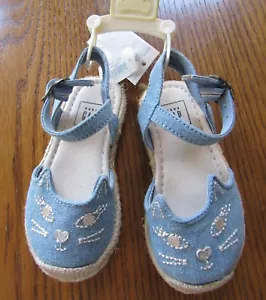 NWT BABY GAP Chambray Denim Embroidered Kitty Cat Sandals Shoes Infant Girl sz 5 - Picture 1 of 3