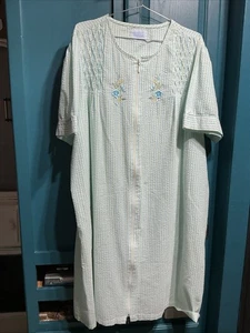 Ashley Taylor Floral House Coat Dress Robe ZIP FRONT Embroidered Flowers 2X A15 - Picture 1 of 5