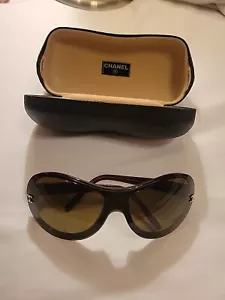 Occhiali da sole autentici CHANEL montatura marrone tono oro Chanel "CC" loghi tinta - 5066 - Foto 1 di 7
