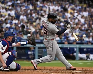 Gleyber Torres Swinging Action Detroit Tigers 8x10 MLB Baseball Photo - Imagen 1 de 1
