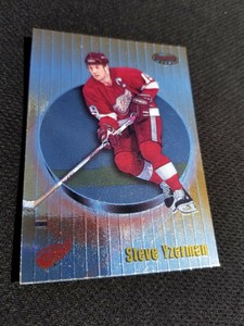 STEVE YZERMAN 1998-99 Bowman's Best Detroit Red Wings #1