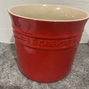 Le Creuset Stoneware 6" Kitchen Crock Utensil Holder Jar Red - Picture 1 of 6