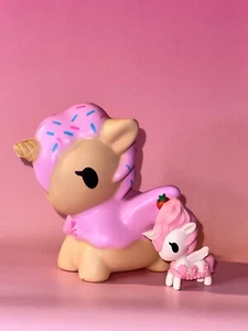 tokidoki toki mochi Donut Unicorno “Strawberry Creme” w/Bag/Guide/Sticker 🍰 - Picture 1 of 8