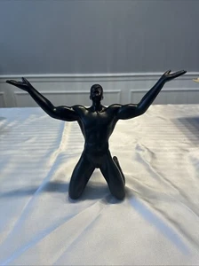 Modern Decor Kneeling Human - Picture 1 of 12