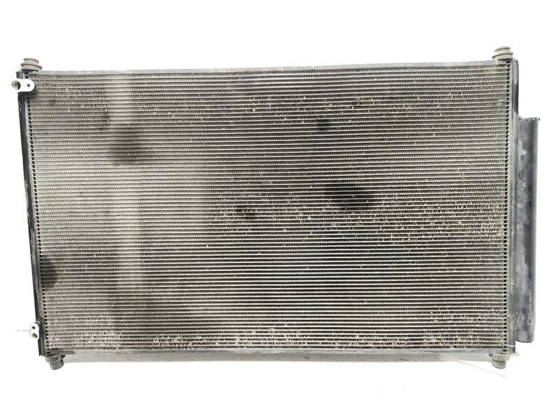 Condensador de aire acondicionado Honda Pilot 2009-2015 OEM 80110SZAA01 Foto 1 de 4